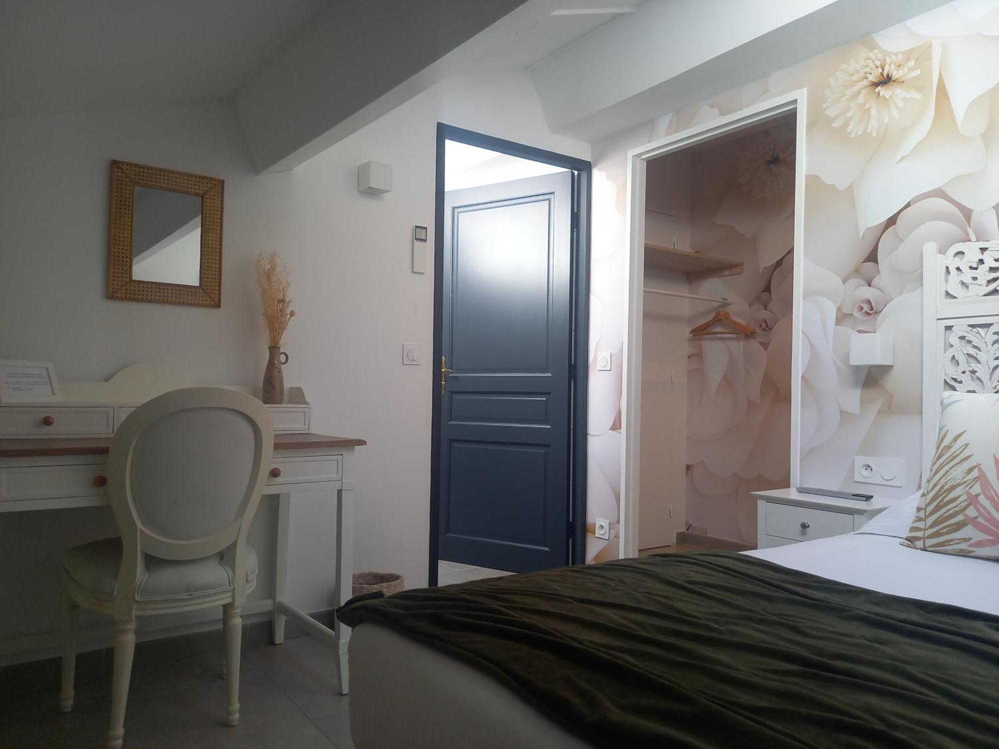 Hotel Restaurant Notre Dame Collobrieres Exterior photo